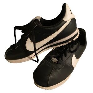 Youth Nike Cortez shoes 6.5